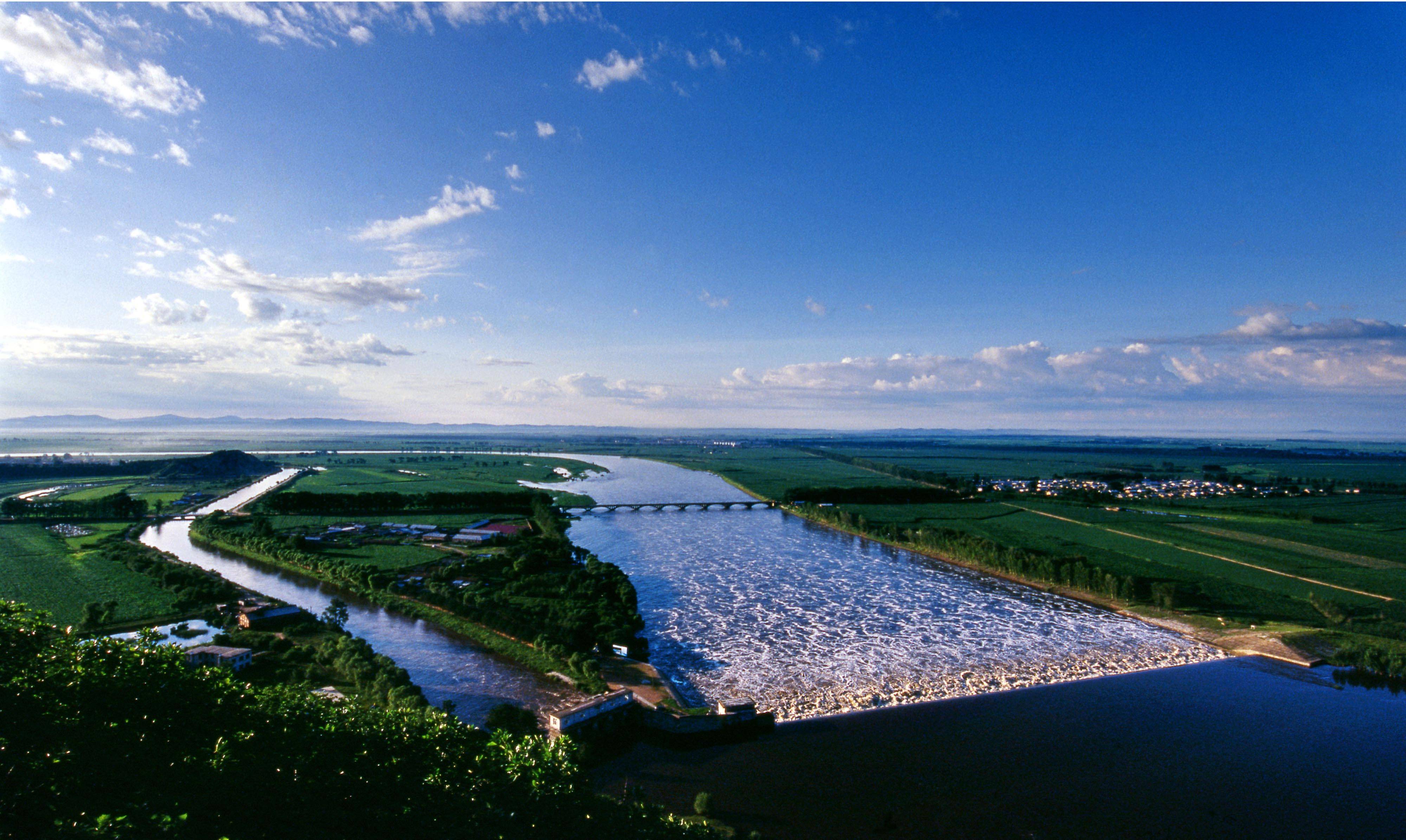 新华全媒 丨跨越65载关于劳动和青春的对话_苏玉新_工程_汤原县