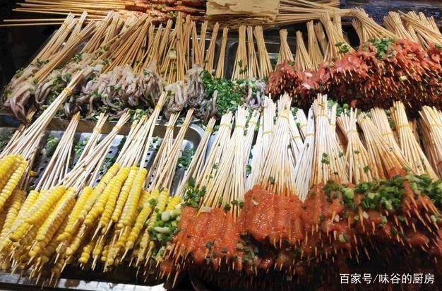 地摊小吃卖什么最火？这6种美食成本低易上手，经常排队不愁卖