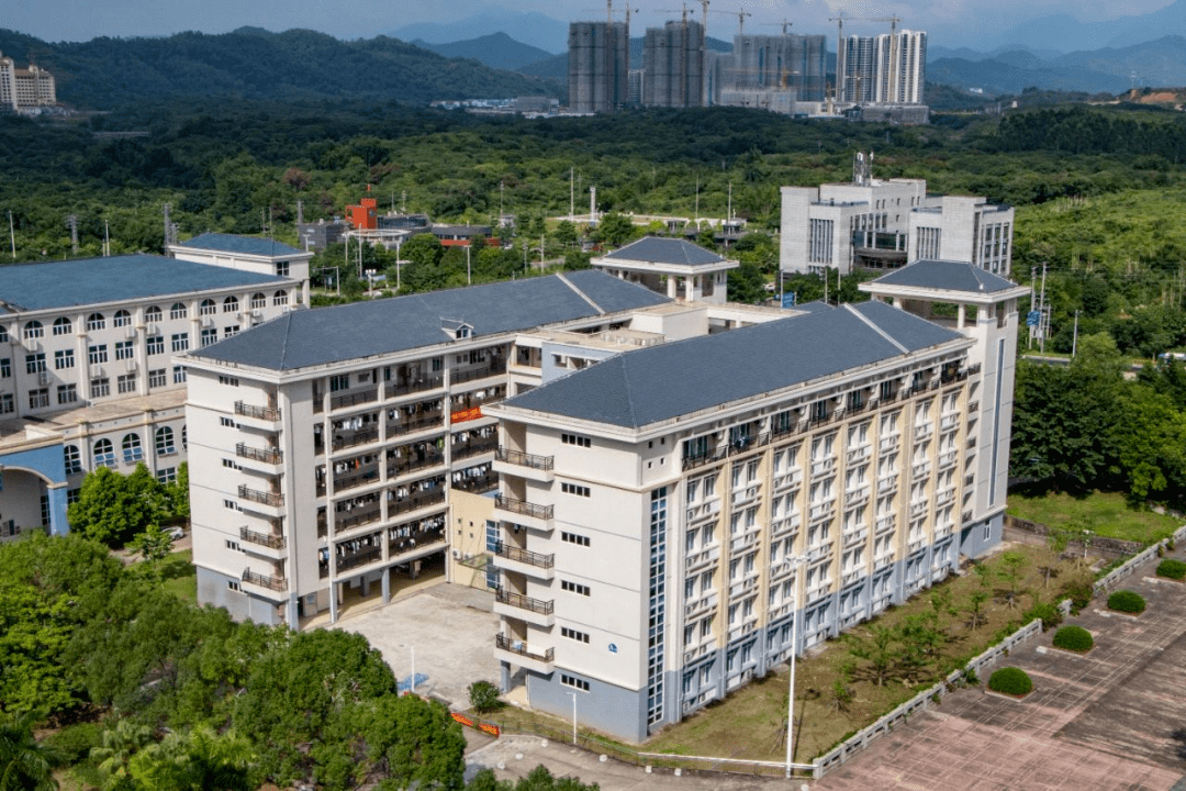 大学介绍|【广东水利电力职业技术学院】录取分数/学校环境,宿舍图片!