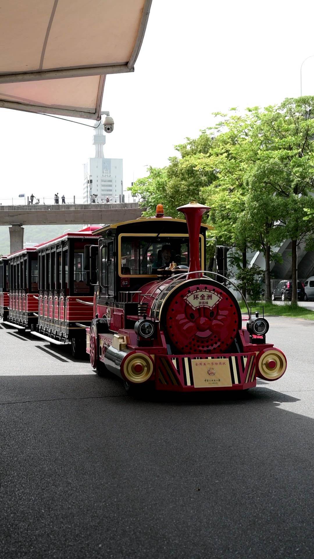 一台车每天接送1400人,橘子洲小火车司机:让游客感受长沙热情_观光_潘