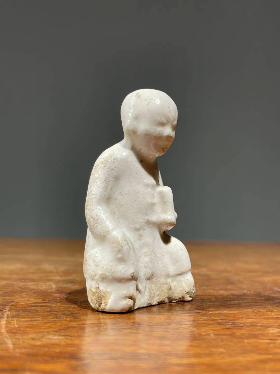 龍鳳紋甜白釉転心瓶 景徳鎮 現代工芸品 美術品 置物 龍鳳紋甜白釉転心瓶 景徳鎮 現代工芸品 美術品