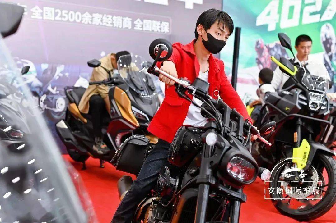 聚焦现场|改装车、商务车、摩托车百花齐放_搜狐汽车_搜狐网