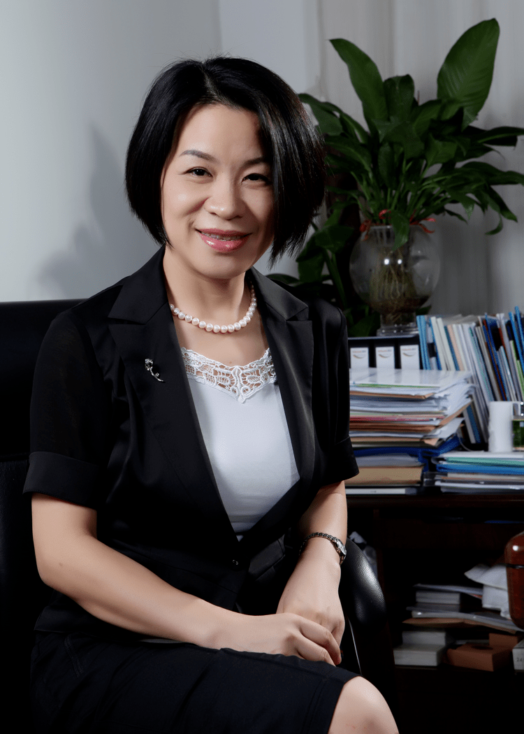 人物专访 | 走近十佳教师候选人李燕萍老师_建设_管理_教学