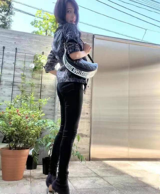 工藤静香53岁了还挺高调!