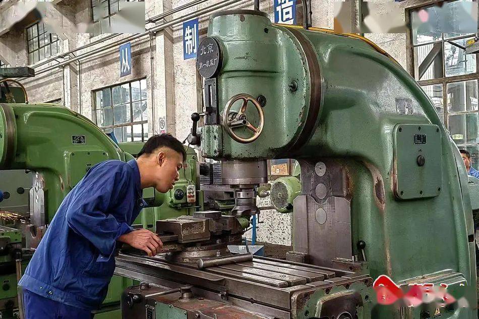 天水锻压:"五一"加班生产忙_一线_雷佳_高峰