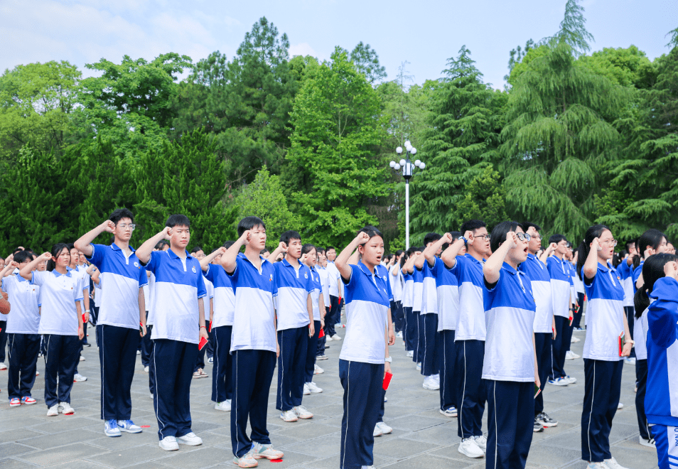 来自宁乡四中,宁乡市职业中专学校,宁乡市城北中学,明德蓝月谷学校