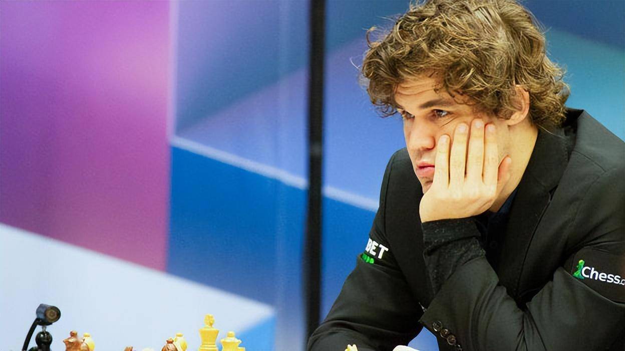 卡尔森20岁的时候就尝试过参加职业扑克比赛,他现在对国际象棋冷淡后