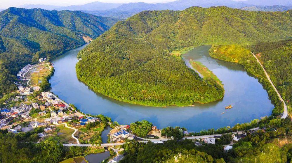 长汀县汀江小流域要进一步打造"长汀经验"升级版,实现长汀水土流失