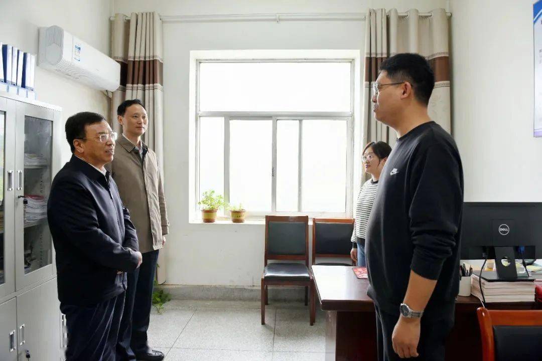 洪泽区委书记张冲林,洪泽区委常委,区纪委书记,区监委主任刘然陪同