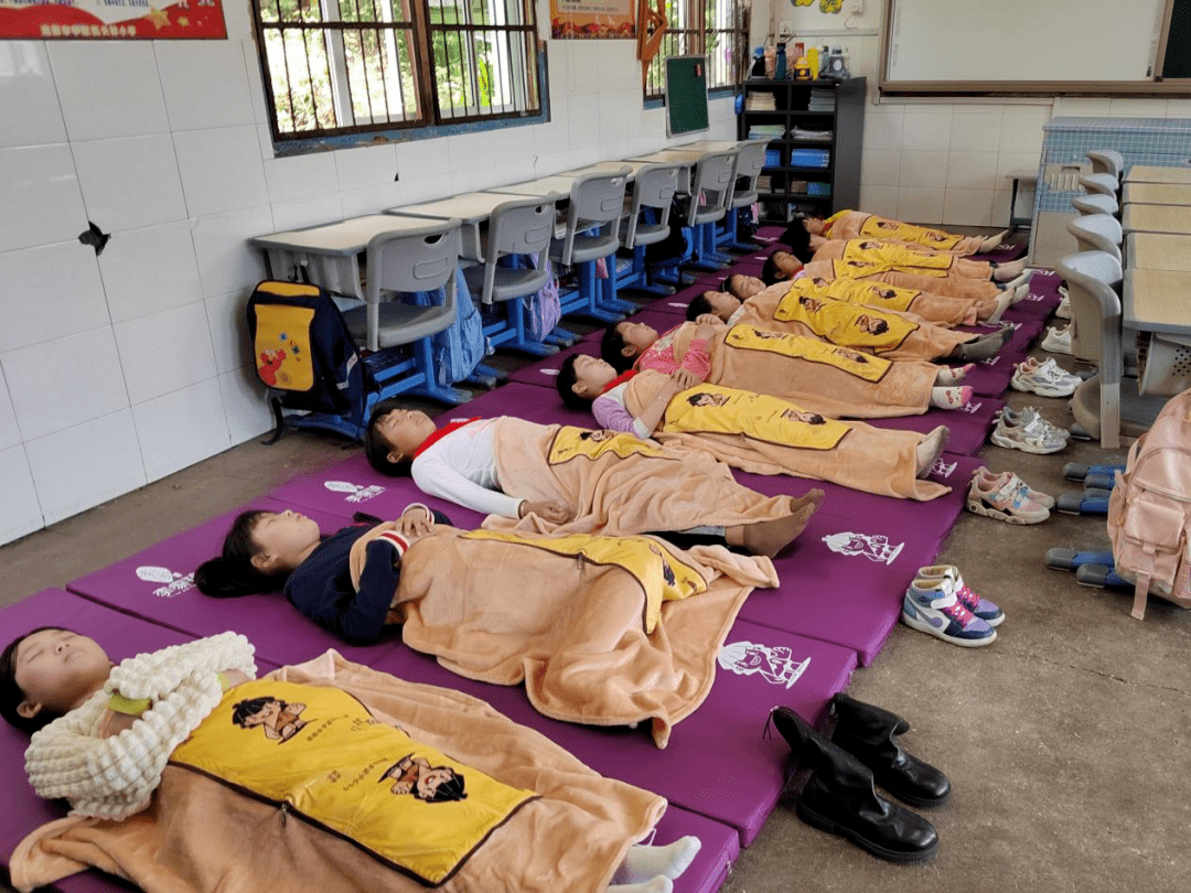 【最值得干的一件事——中小学午休篇】睡得好,方能学得优!
