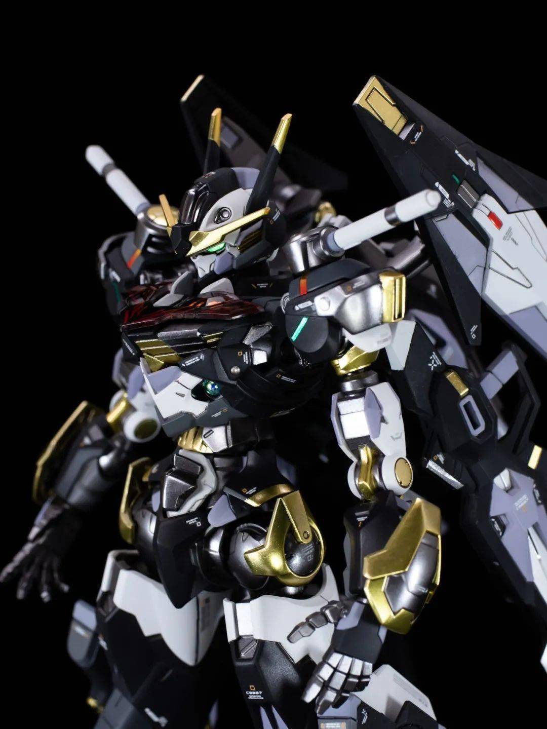 黑金配色混搭改造,风灵高达nexs_公众_机体_零件