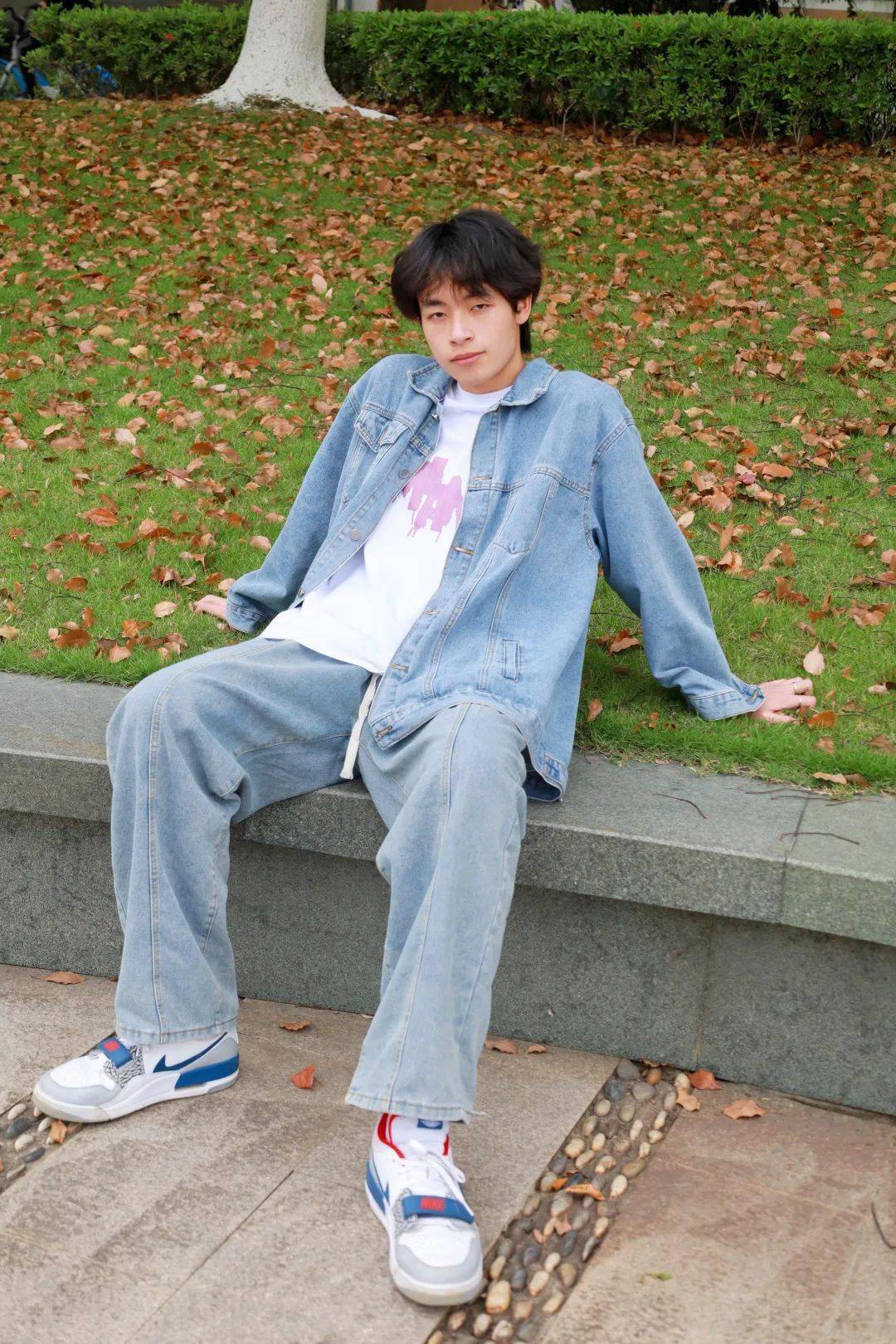 温医街拍|拿捏春日氛围感 做温医最靓的仔_青春_衬衫_气息