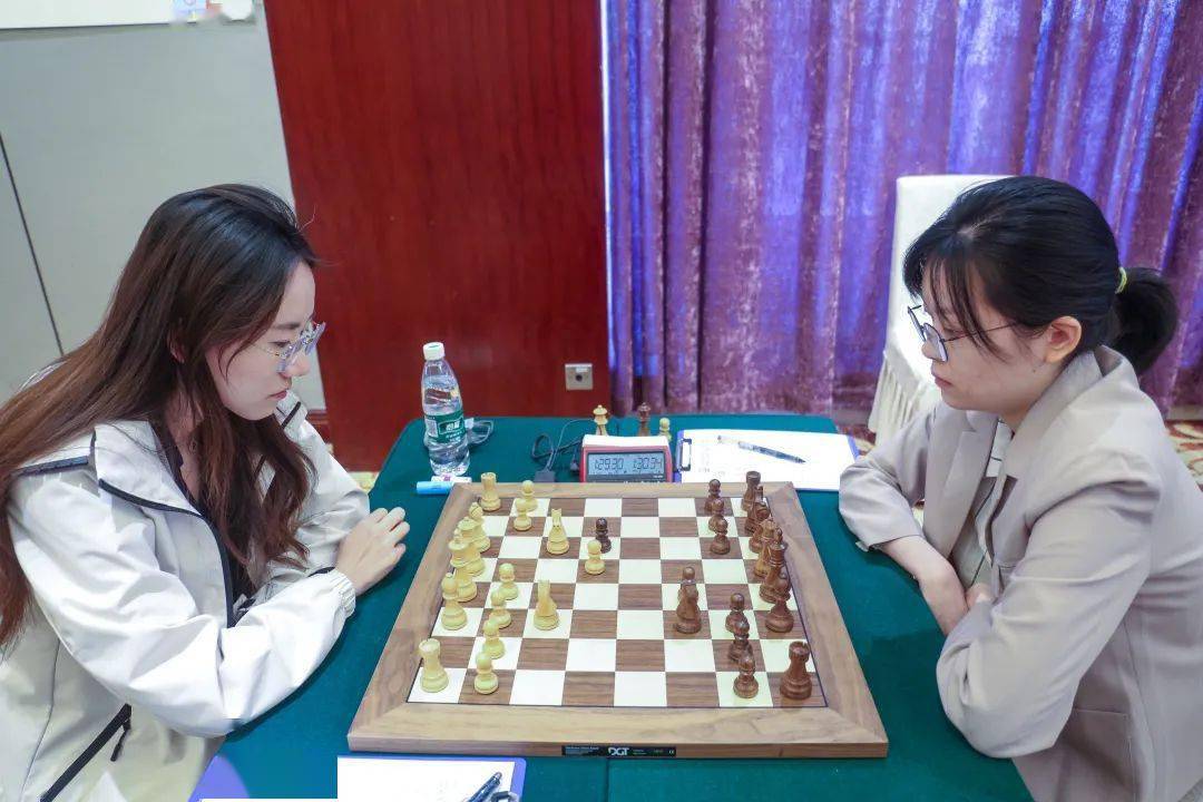 "体育彩票杯"全国国际象棋锦标赛(个人甲组)战罢四轮 李荻冲出重围匹