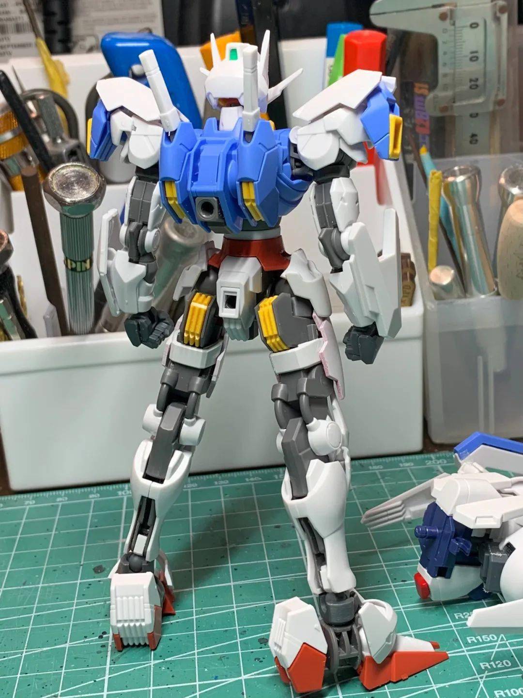 带浮游炮背包的风灵高达,阿姆罗:我开的!_造型_细节_公众