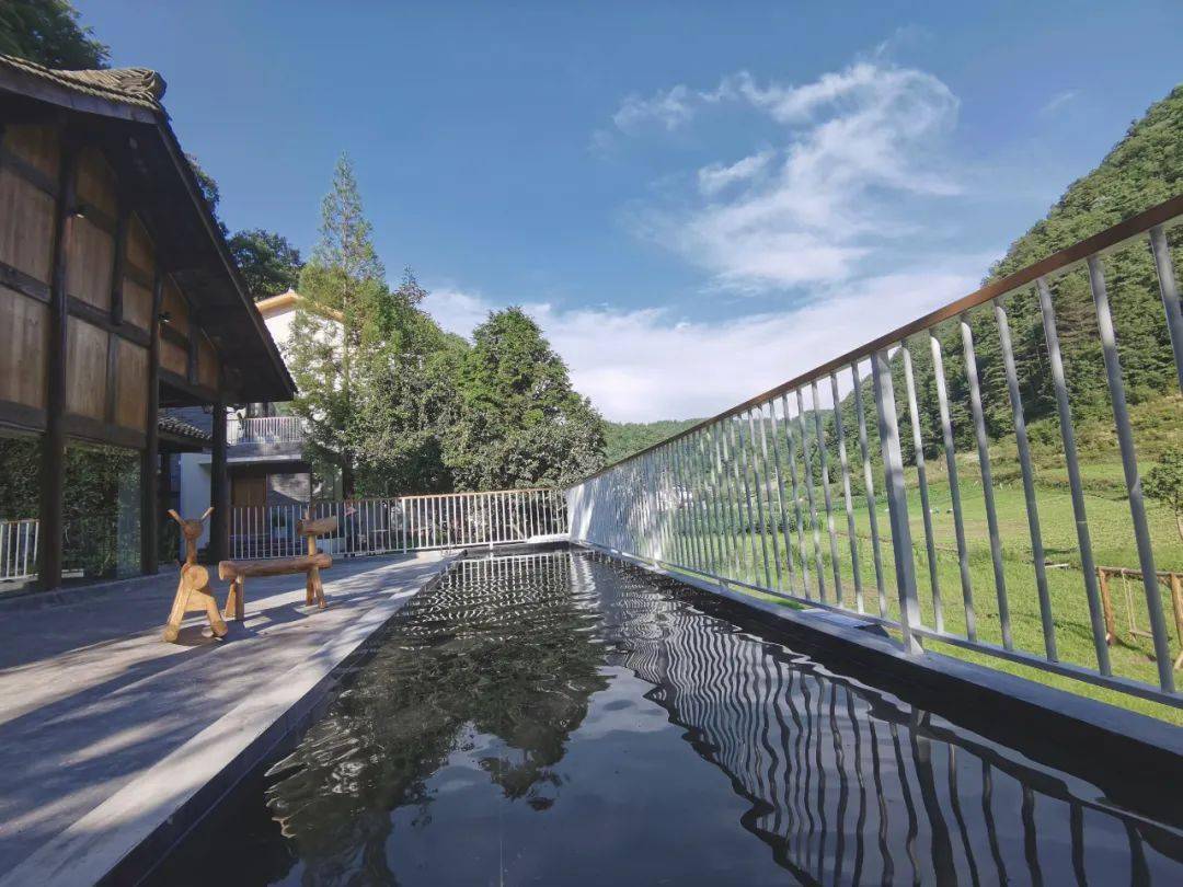 曾家山 · 晓山青民宿 | 新与旧的巧妙融合_客房_设计_改造