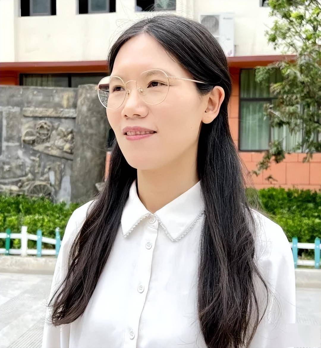 浙江省湖州市教研中心 沈英这次我们来到金川县送教,我们通过了示范课