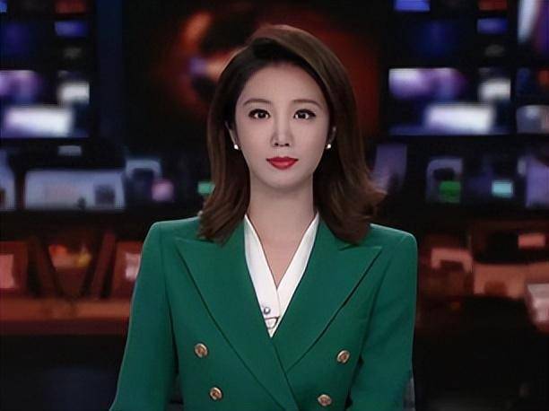 央视新晋美女主播,颜值与才华集于一身,符合"国脸"长相_余露莹_工作