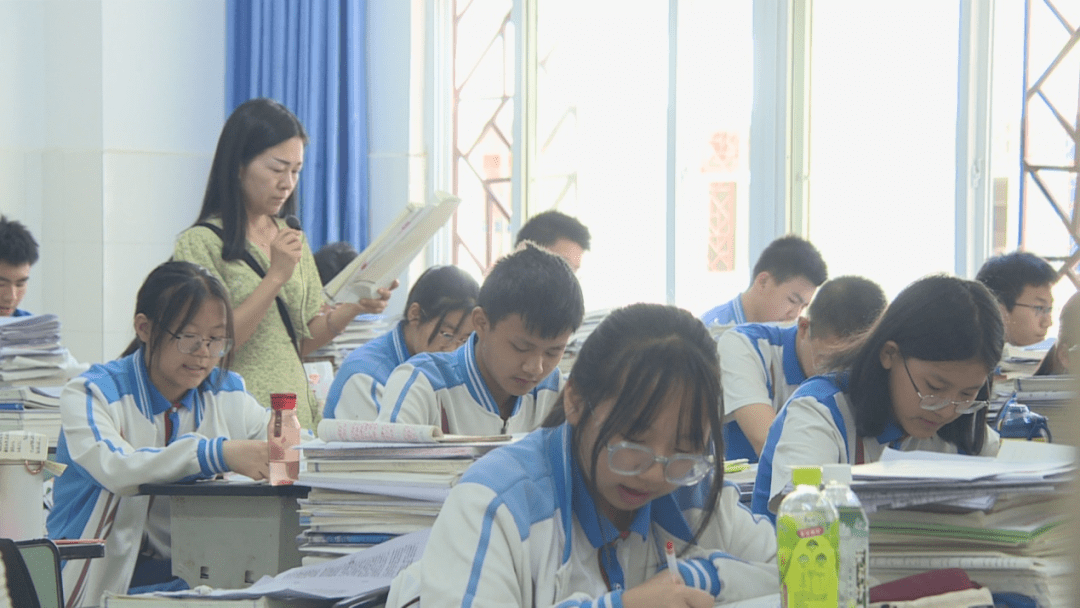 西昌二中:培育万千英才初心不变 再铸百年名校新辉煌_教学楼_四川省