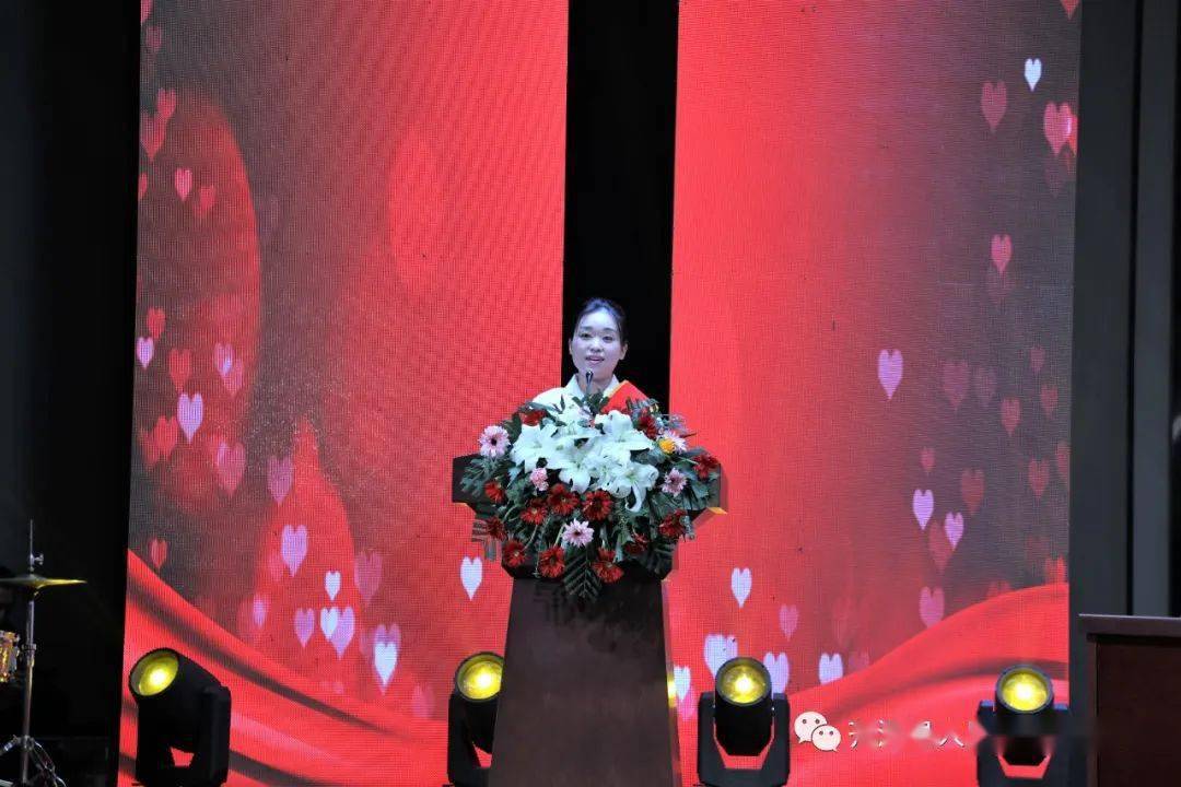 齐河县人民医院举办庆祝"5·12"国际护士节表扬大会