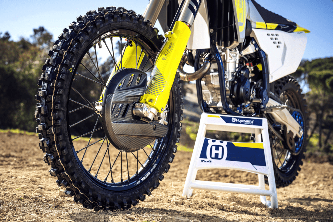 户外特写:胡斯瓦那 2024 市售越野赛车 fc350