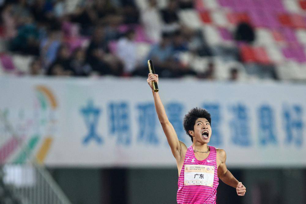 2023广州田径接力公开赛结束,广东队收获12金_决赛_男子_骆文熠