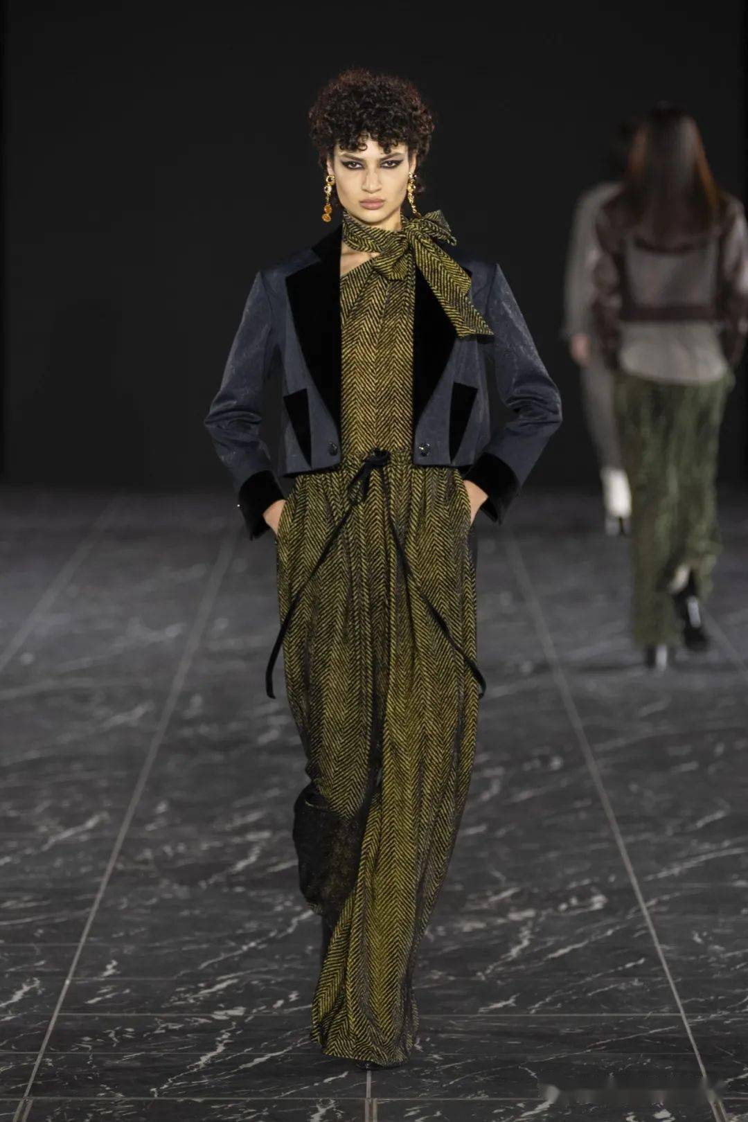 秀场| tae ashida 2023 秋季时装秀_大赛_趋势_设计