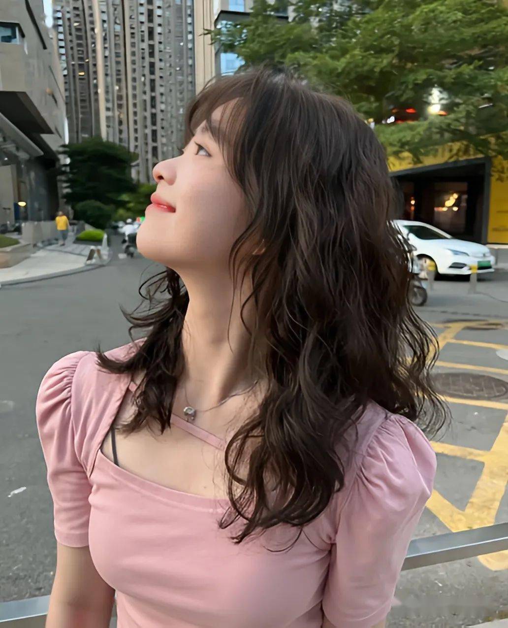 2023"满法式烫",真的好耐看._中国_发型_形象