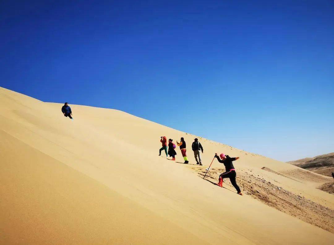 内蒙古蚂蚁户外之库布其沙漠龙头拐嬉沙徒步一日游(5月21日)_行程