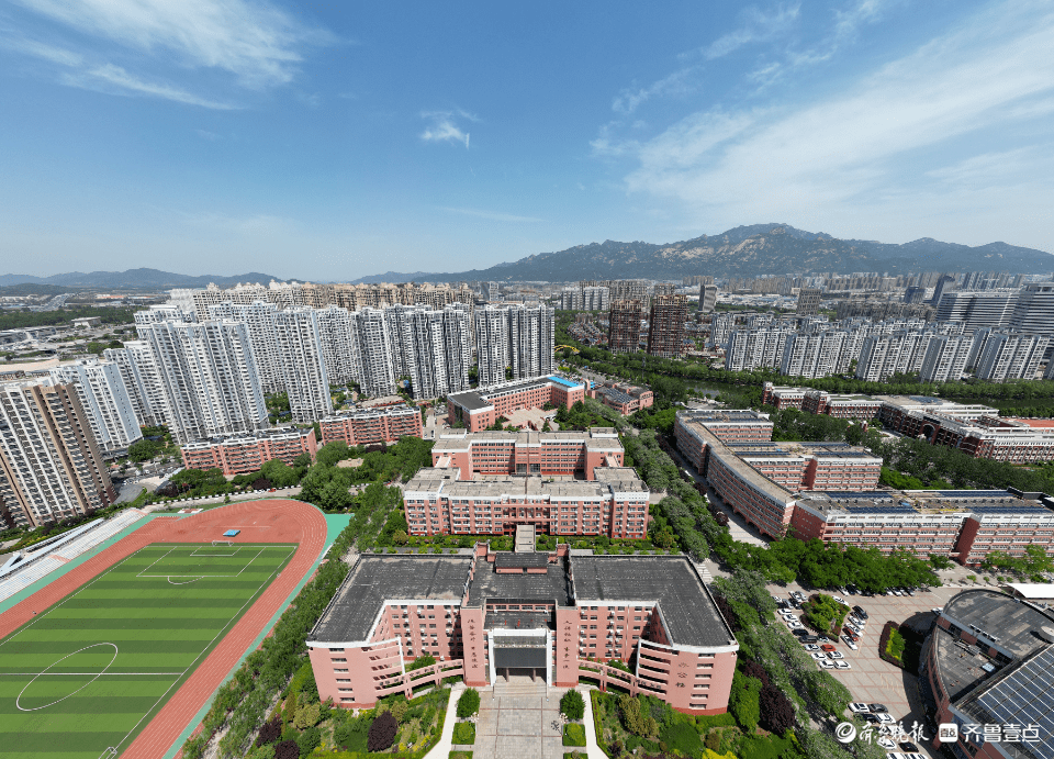 泰安英中53名校友在清华路,北大路上留念,等高三的你将梦延续_学长