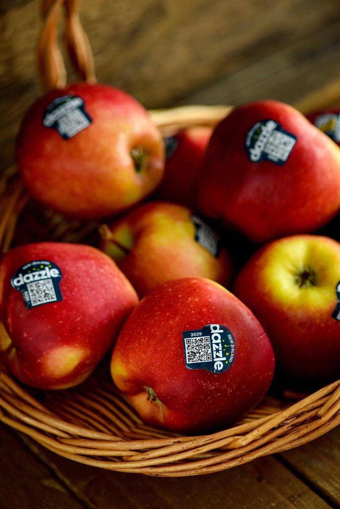 【新西兰丹烁苹果】59.9元8-12个,约3斤!香甜酥脆!