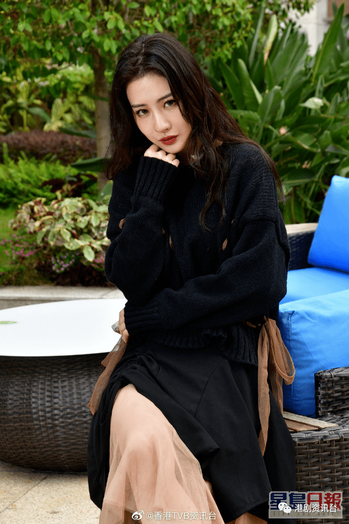 对于被指整容暴怒:是换了化妆师而已_hana_个唱_机会