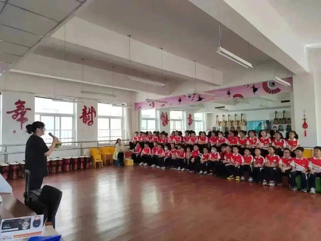 【激情五月·心海导航】营口市妇联走进站前区长征小学开展"阳光心灵