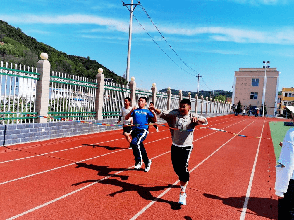 麟游县两亭中学图片