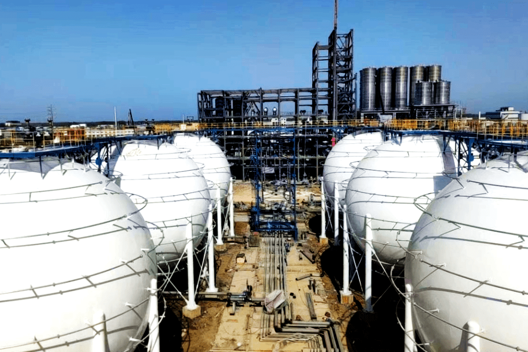 建设内容包括球罐制造,组装,焊接,以及球罐焊缝无损检测,整体热处理