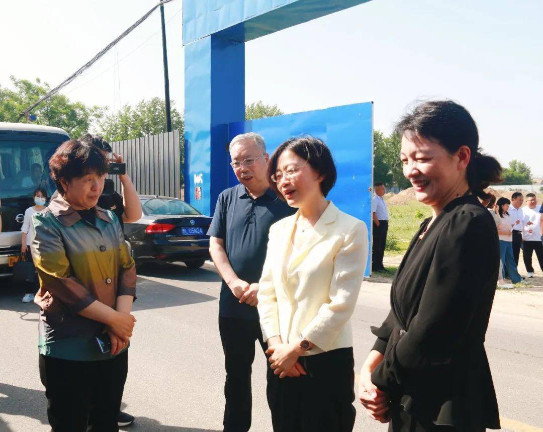李艳萍副市长调研临汾市中心血站异地新建项目进展情况_农历_广场