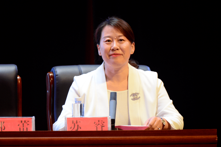 党委副书记,院长江景华的带领下,乔洪涛,陈玉芝,孙留功,杜泽敏,白立新