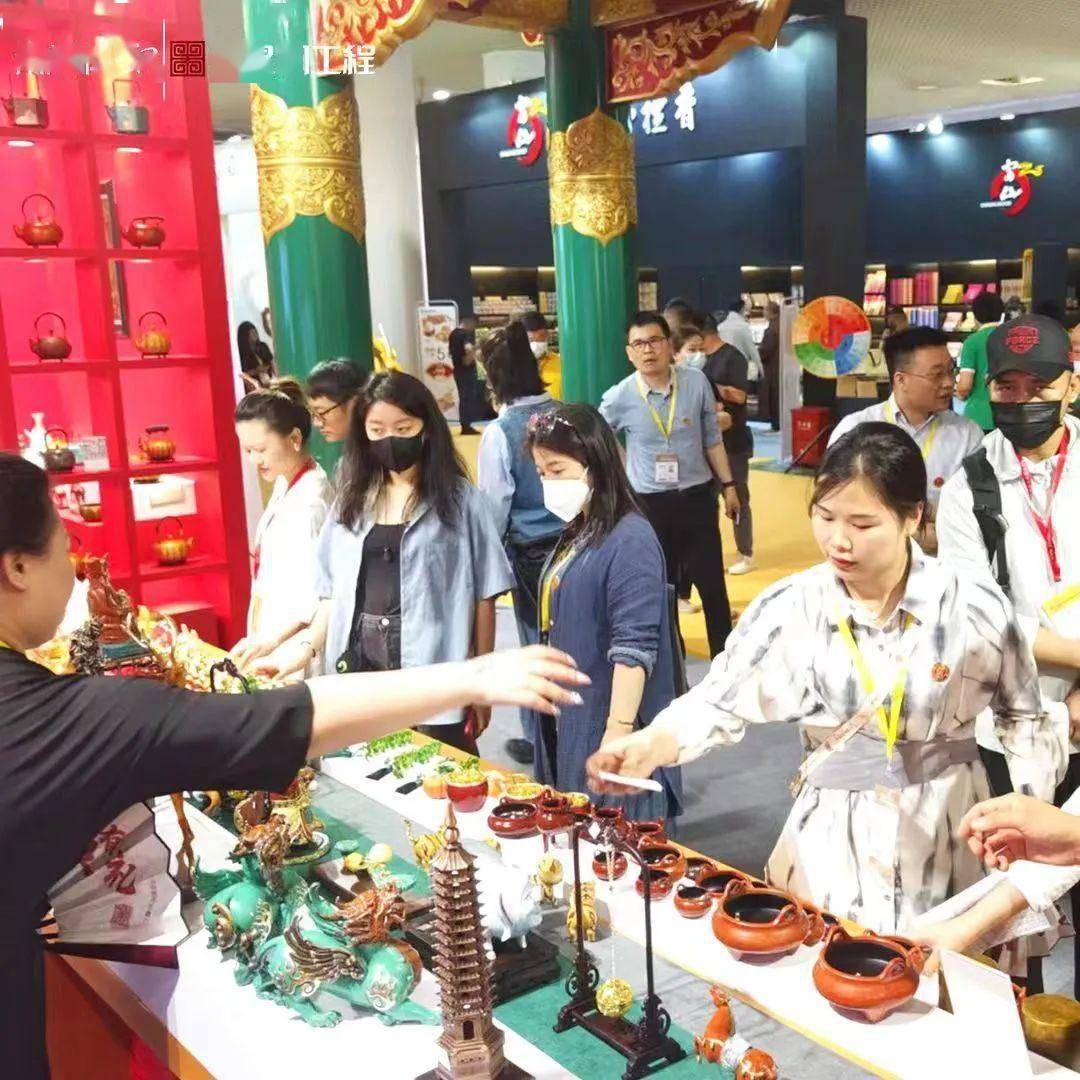 朱炳仁铜建筑展位成厦门佛事展最大亮点!_寺庙_定制_寺院