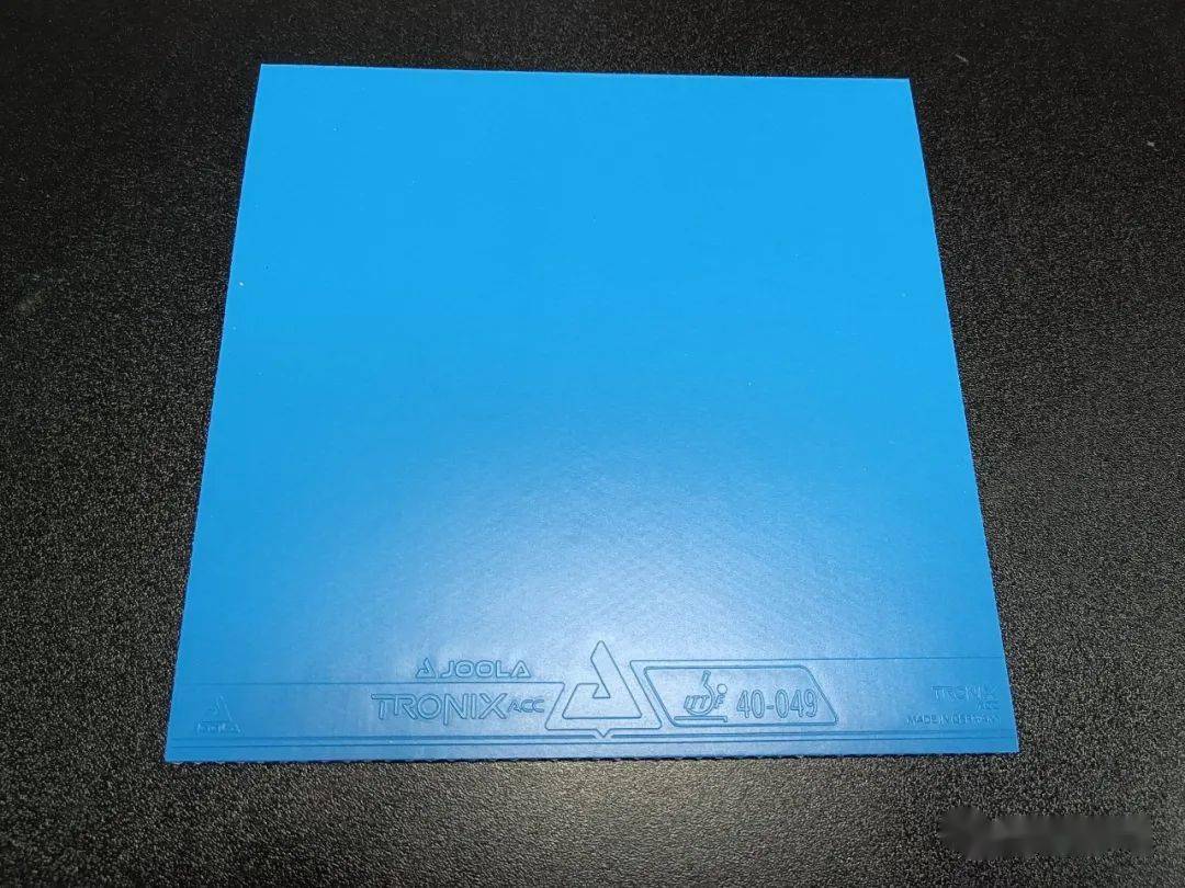 作为无机时代比较早期的产品,敏冲曾经被誉为反手神胶.