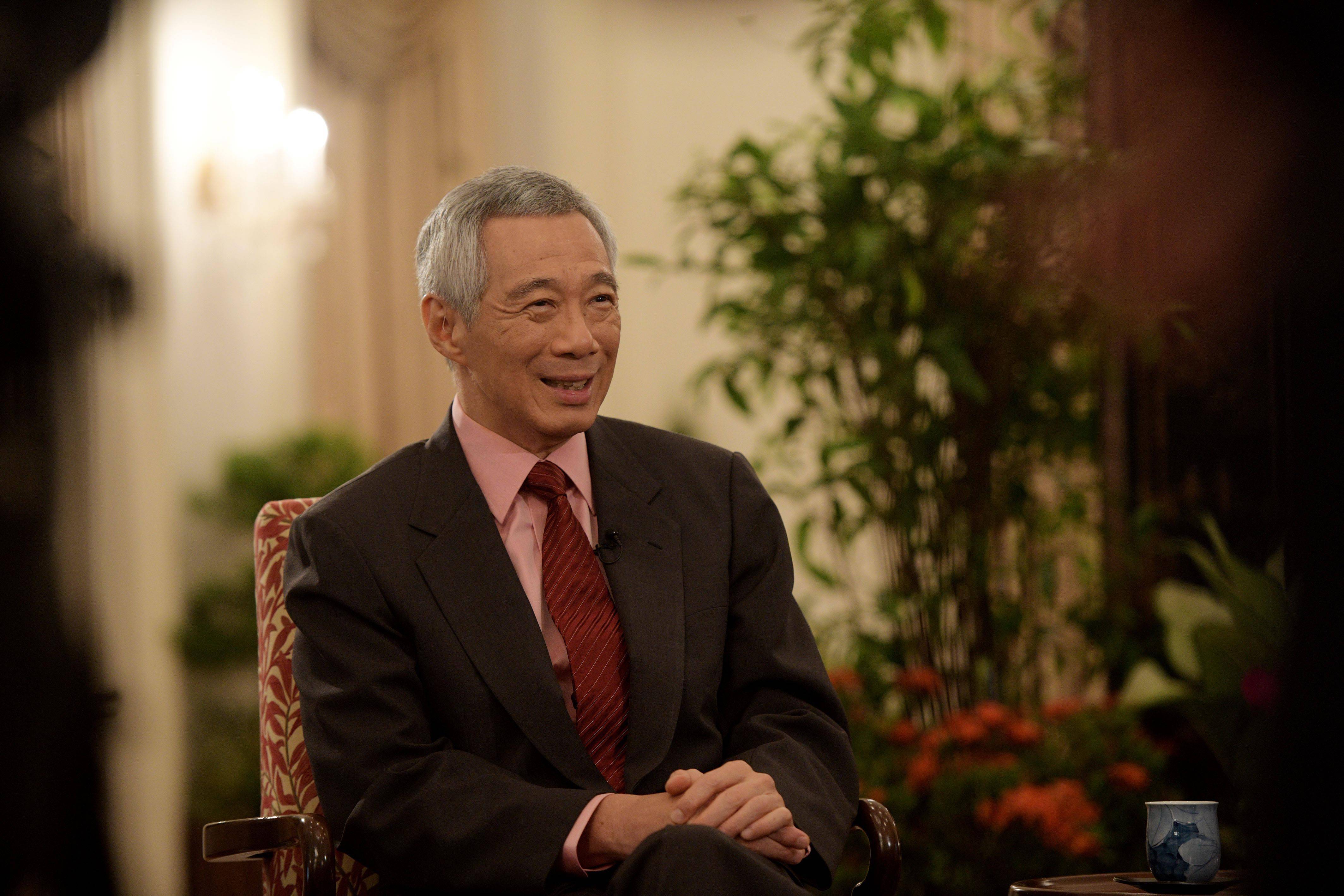 新媒：新加坡总理李显龙确诊新冠