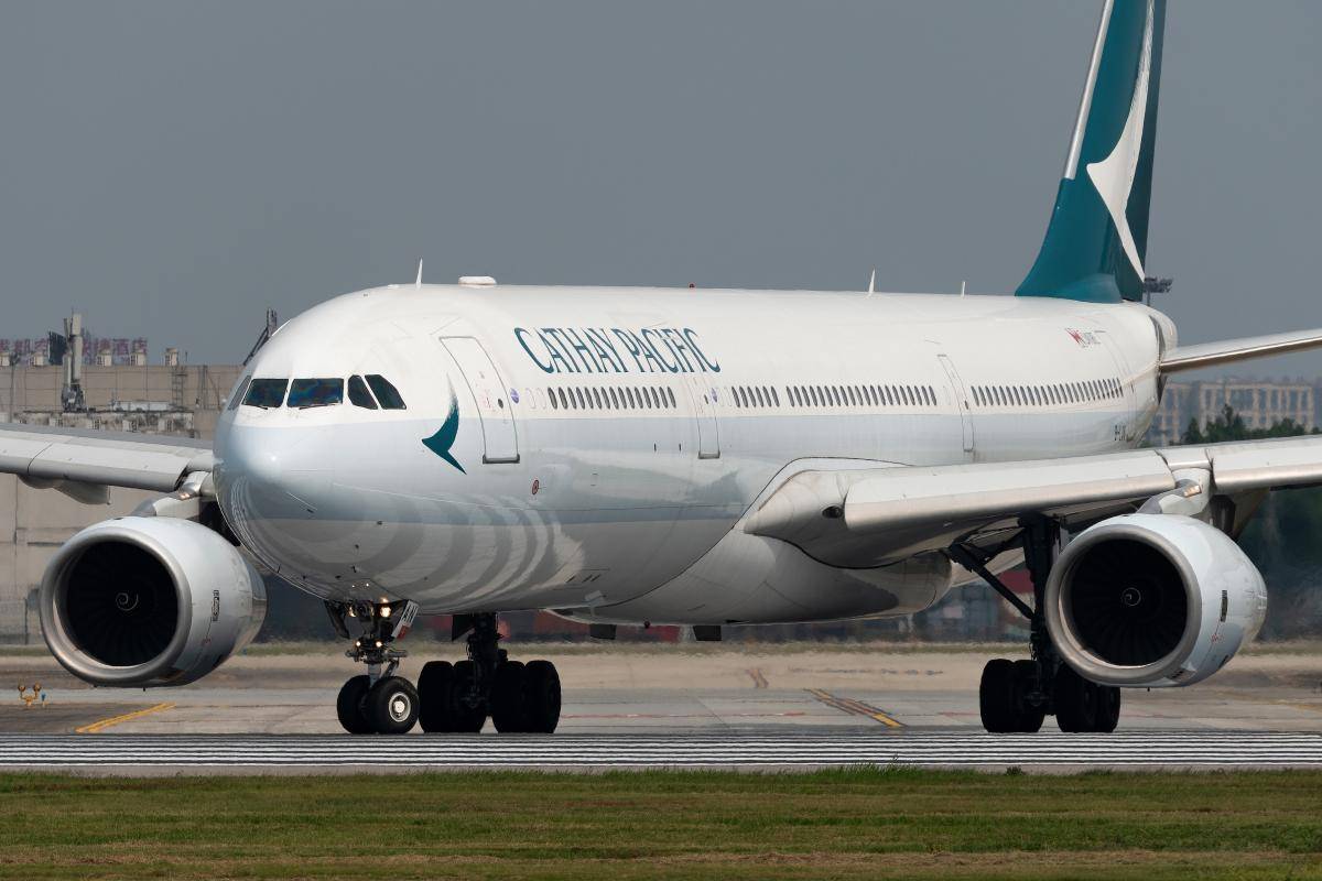 国泰航空对于国泰航空这样的航空公司,我认为应该采取一系列积极措施