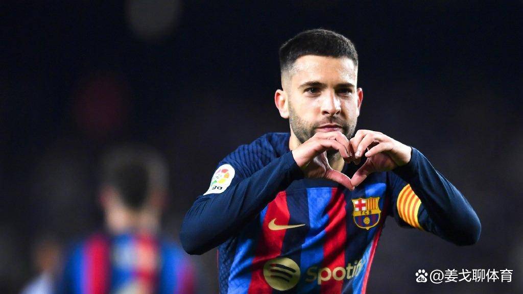 阿尔巴今年34岁,身高1米70,司职左边后卫,西班牙现役国脚,德转身价500