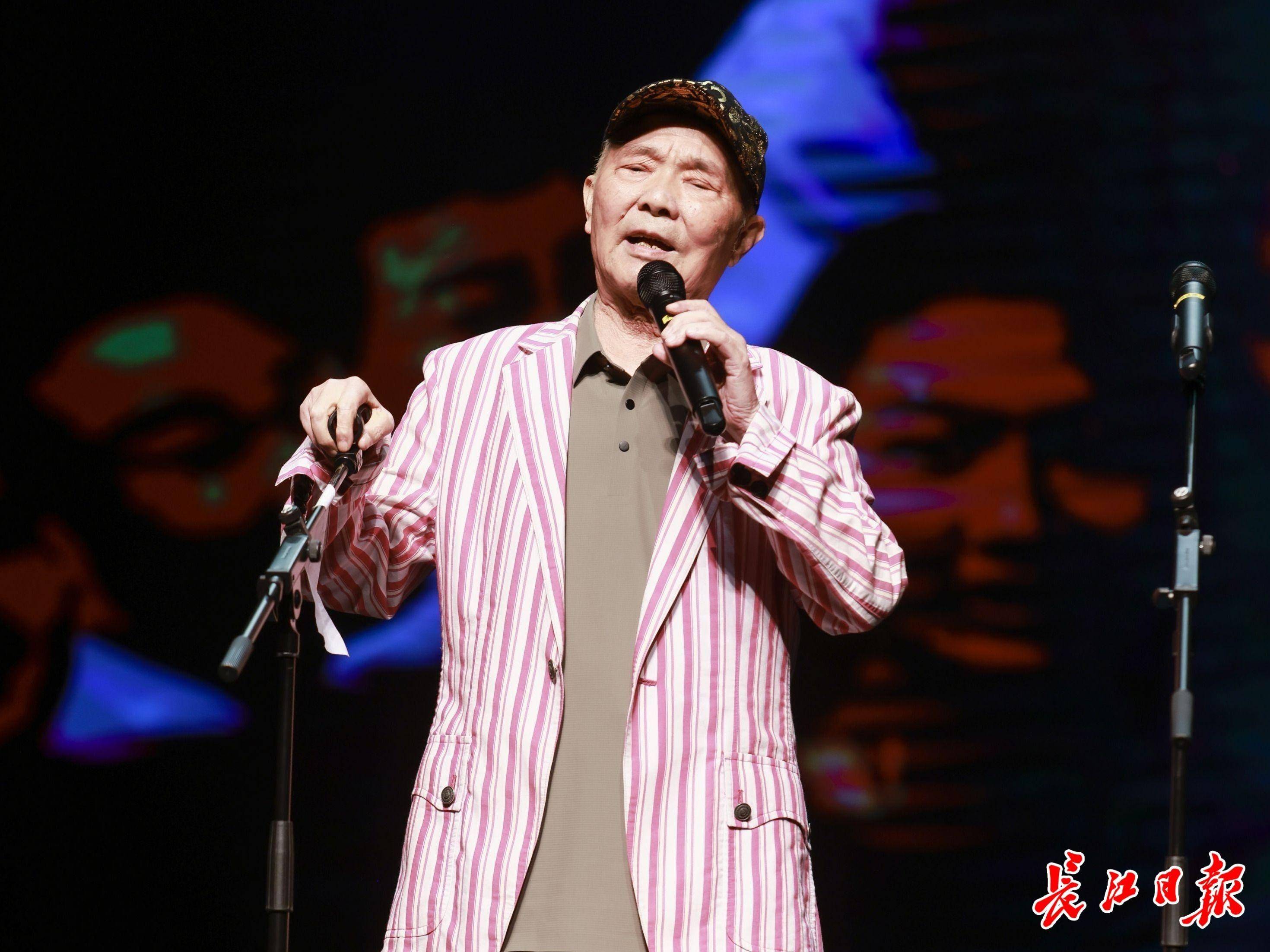 2023年5月25日晚,湖北大鼓表演艺术家张明智演绎生涯70周年师徒演唱会