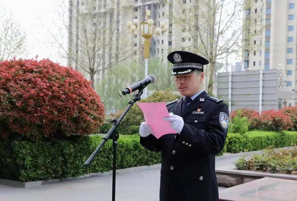 【济阳信息网】85后民警杨兵:为抓嫌犯两天转三地彻夜不眠!