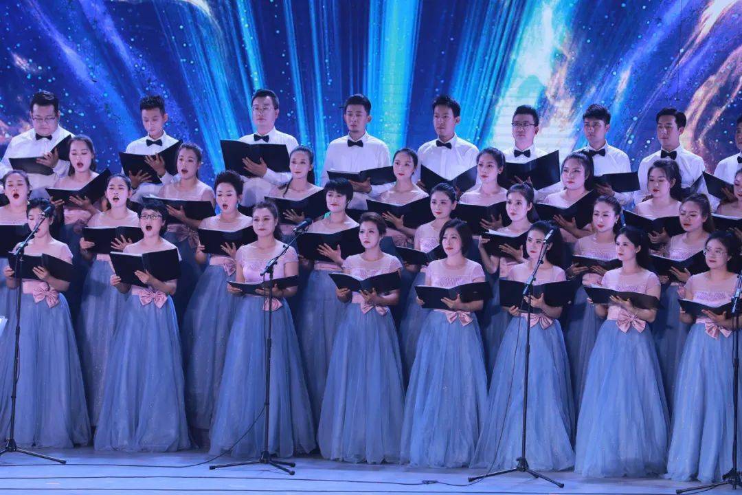 舞蹈《我爱我的国》香莲学区 舞蹈《曙光》平凉四中 朗诵《觉醒》第