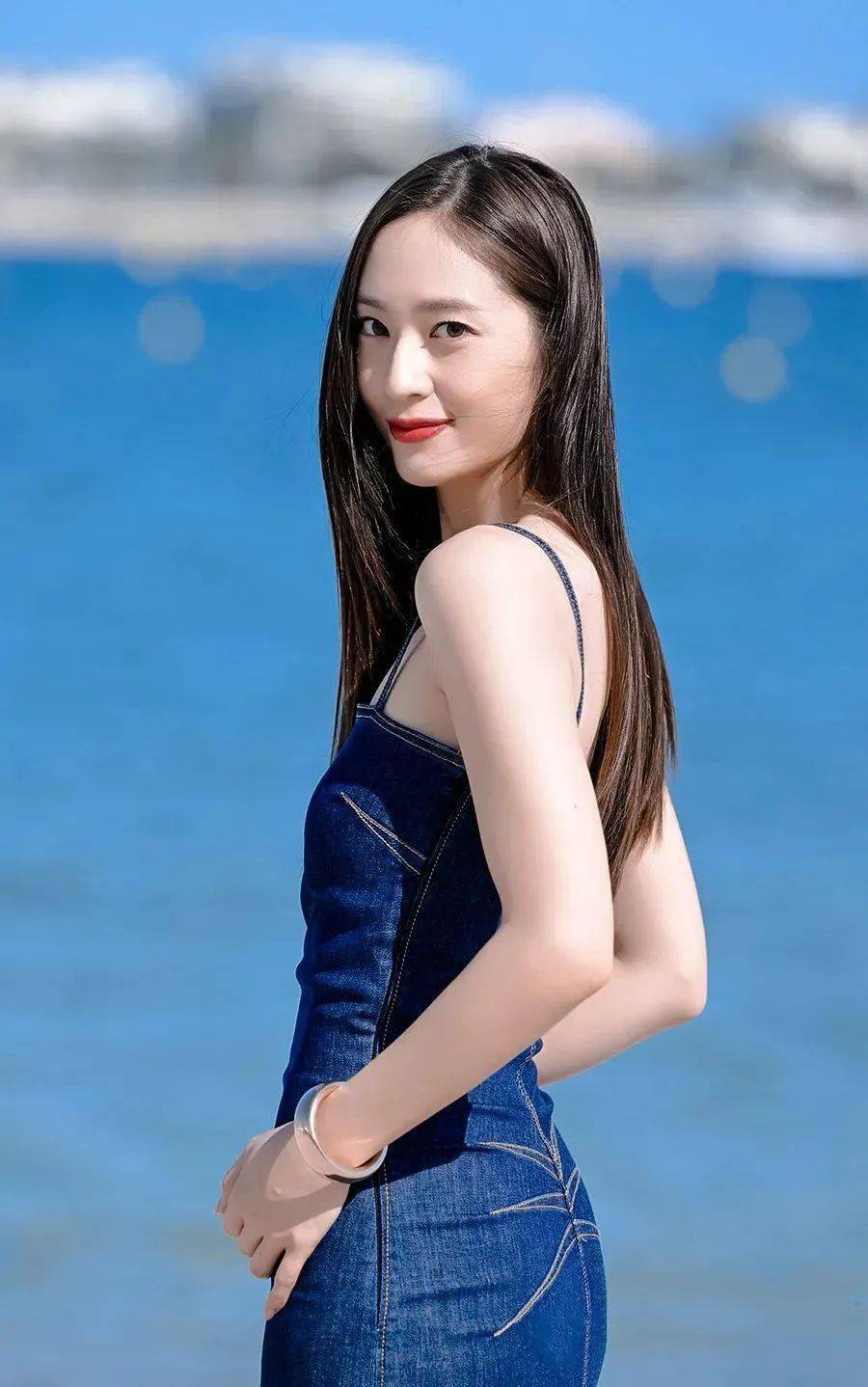 被嘲发福似大妈,现在颜值回春了?_郑秀晶_什么_管理