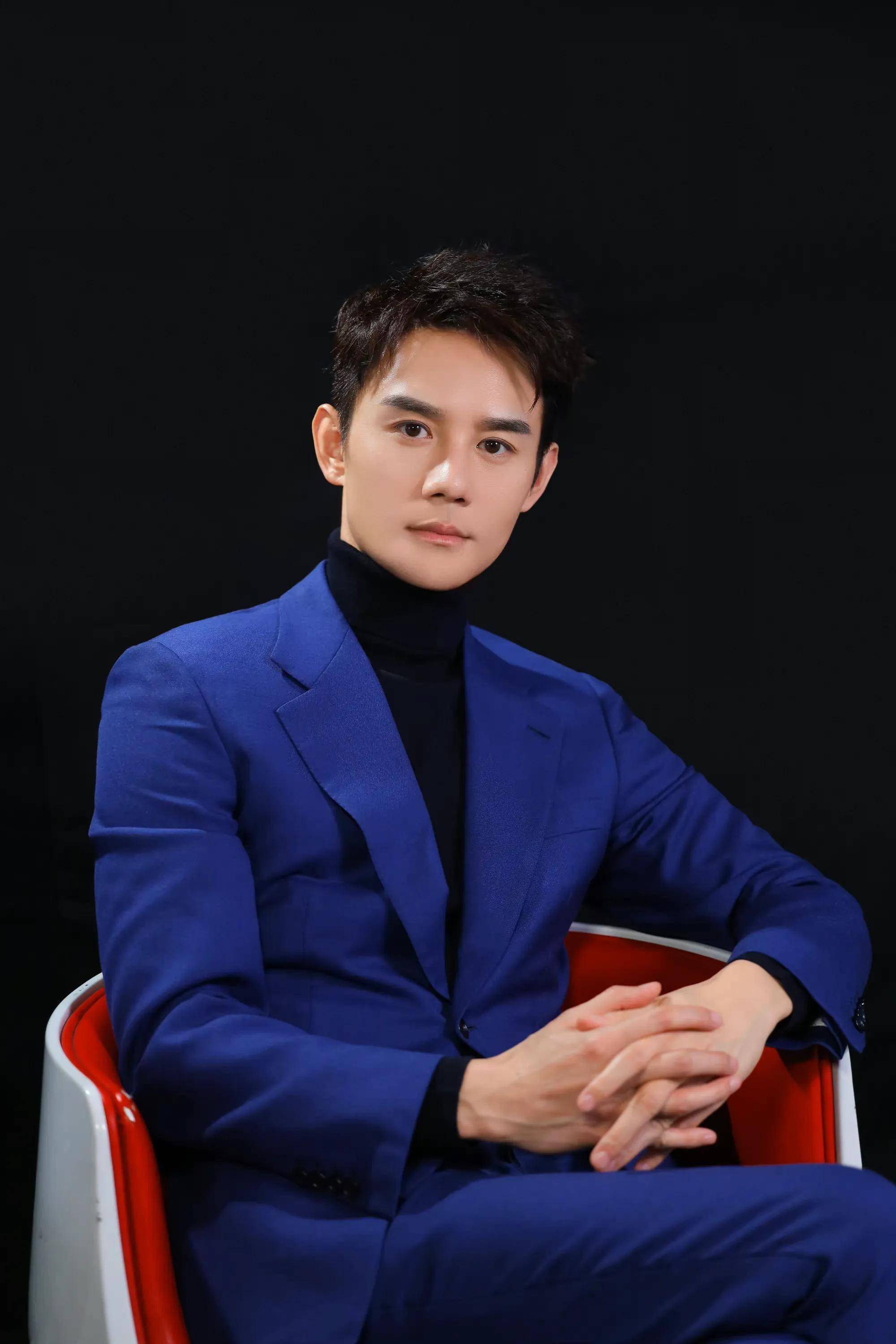 明星王凯时尚合集:男神气质,玉树临风