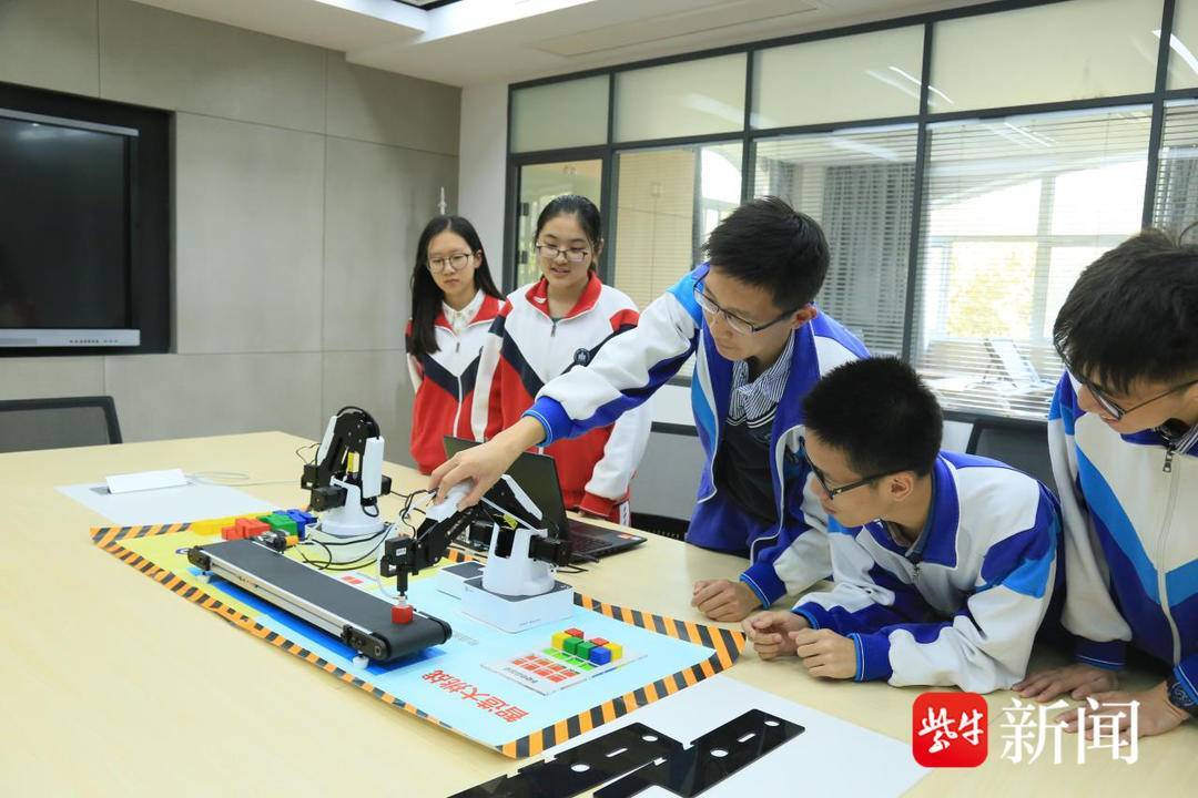 金陵中学江心洲校区_金陵中学STEAM教育_南京中学