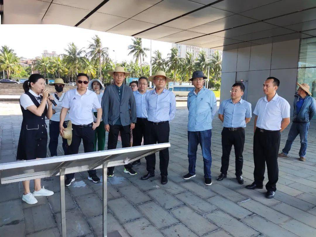 丁飞副市长陪同生态环境部美丽海湾现场核查组调研海口湾美丽海湾建设