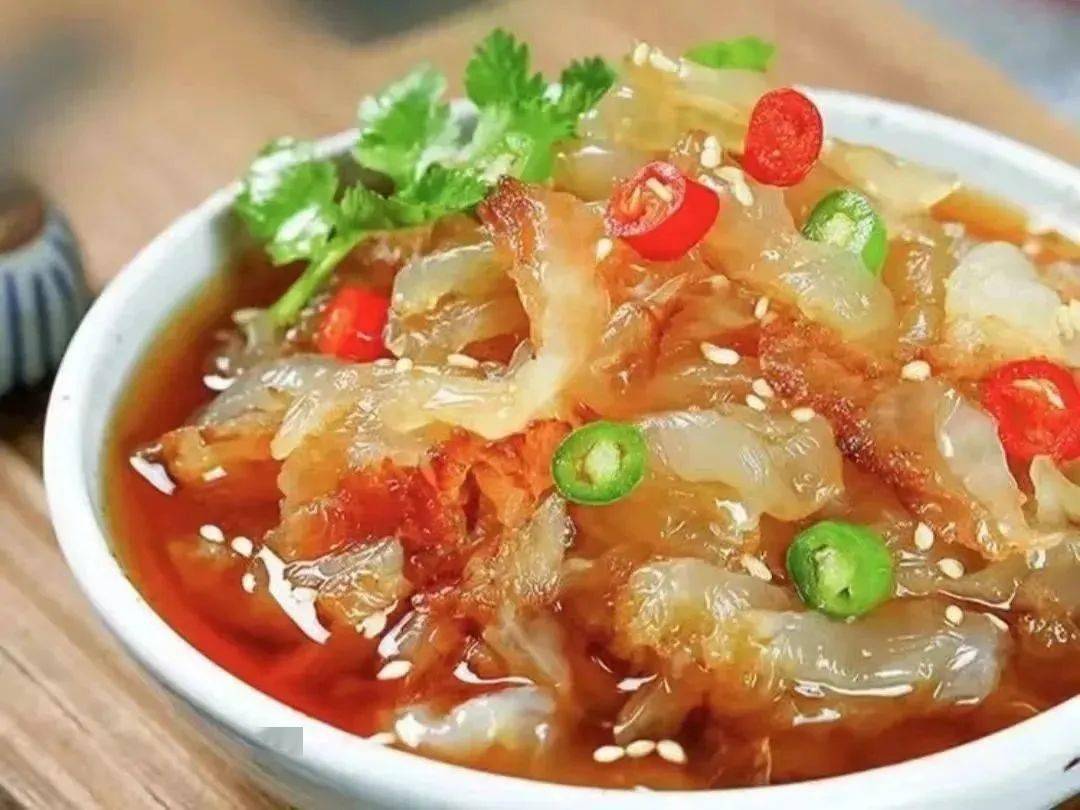 麻油海蜇30口水再也止不住了当咸香的味道扑面而来时这道菜用新鲜的小