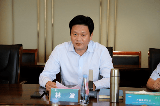 林波池福安代表我校向临沂市委市政府,奥德集团和各位行业专家对临沂